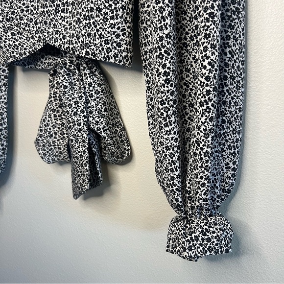 Altar’d State Women's Black and White Print Crop Top Size Small - Picture 4 of 10